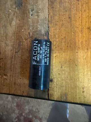 Condensador FACON 80.96 µF 220V AC
