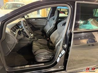 Volkswagen Golf GTI Clubsport Backets