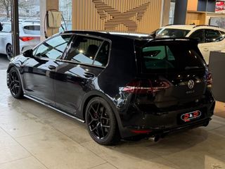 Volkswagen Golf GTI Clubsport Backets