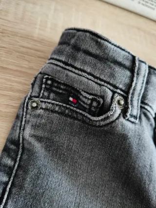 Pantalón vaquero gris Tommy Hilfiger