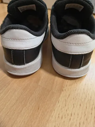 Zapatillas Adidas Tensaur Talla 26