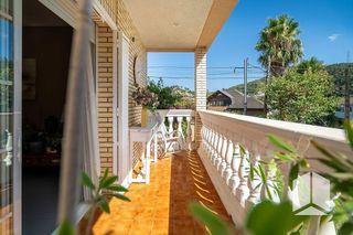 Chalet en venta en Sant Vicenç dels Horts