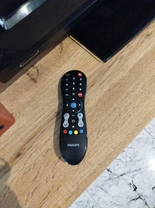 URGE! TV Philips 32" HD panorámico negro televisor