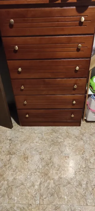Cómoda de madera maciza nogal