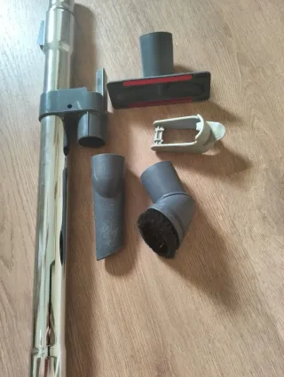 Aspiradora Ufesa 2000W SIN BOLSA