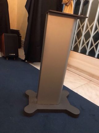 Preciosos pies para altavoces grises de metal