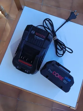 CARGADOR BOSCH Y BATERÍA BOSCH ProCORE 5,5 AH