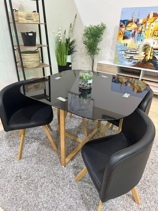 Mesa de cristal templado + 4 sillas