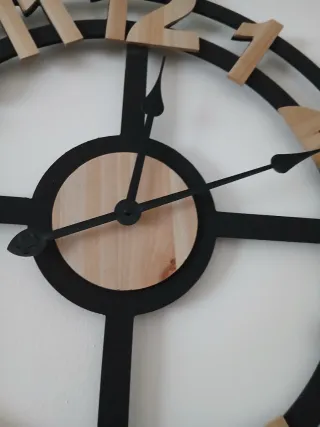 Reloj de Pared Madera y Metal