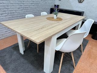 Mesa extensible + 4 sillas