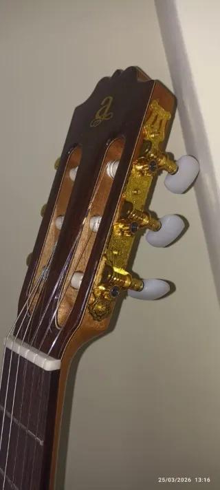 Guitarra Admira A4 - Nueva con garantía