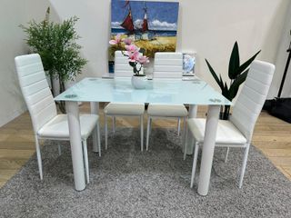 Conjunto de mesa con sillas - blanco