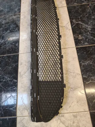 Rejilla Central Mercedes CLA 2017