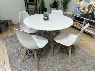 Mesa redonda de 100cm + 4 sillas