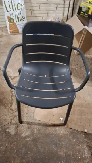 Sillas y mesas terraza de plástico