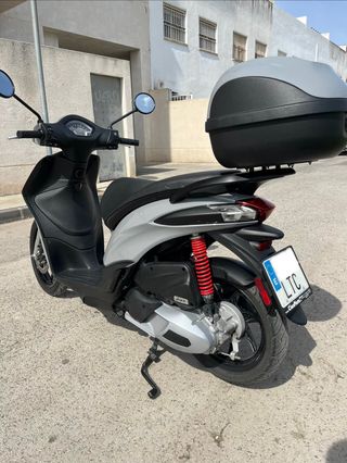 Piaggio Liberty 125 Gris Automática