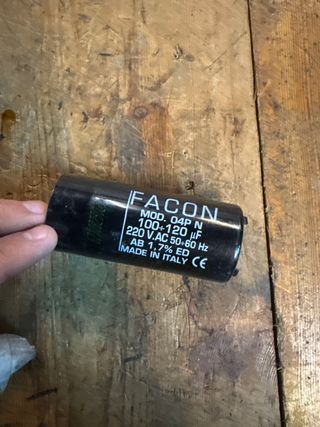 Condensador FACON 100-120 µF 220V