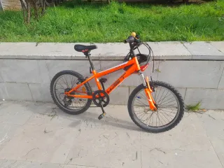 Bicicleta infantil naranja