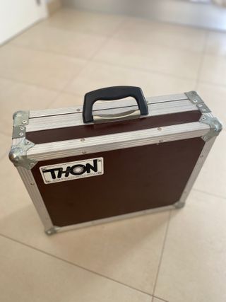 TC-Helicon VoiceLive 3 con estuche