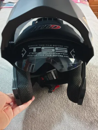 Casco de moto abatible TSS