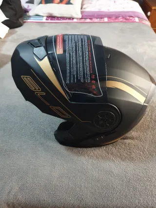 Casco de moto abatible TSS