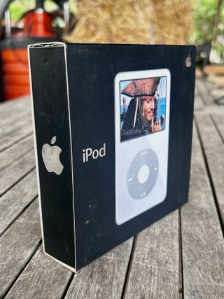 Apple iPod Classic 30GB A1136 5h Gen Bianco w/box
