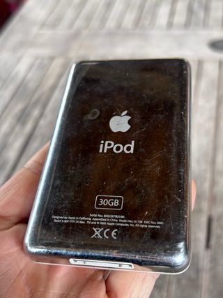 Apple iPod Classic 30GB A1136 5h Gen Bianco w/box