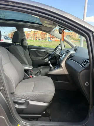 Toyota verso Corolla 2016