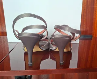 Zapatos tacón 39 Furezza gris humo