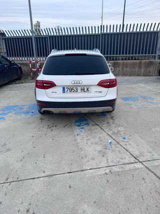 Audi A4 Allroad 2012