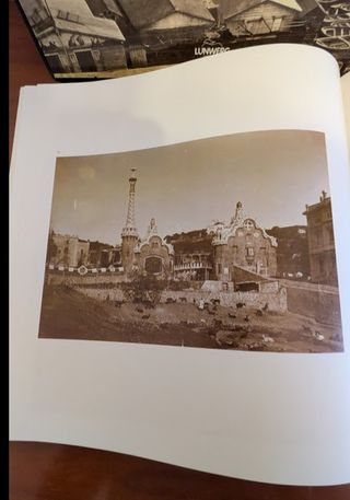 LIBRO SOBRE BARCELONA