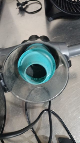 - Cecotec Aspirador Vertical Conga Thunderbrush