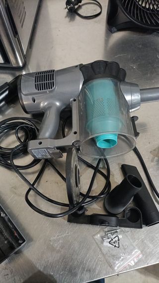 - Cecotec Aspirador Vertical Conga Thunderbrush