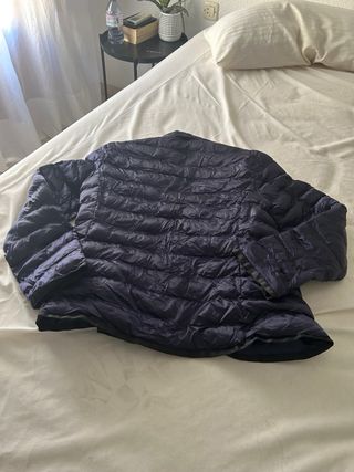 Chaqueta azul acolchada