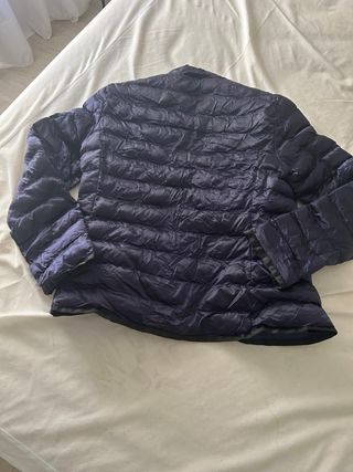 Chaqueta azul acolchada