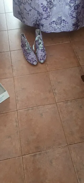 Traje de Fallera color lila con botines