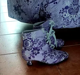 Traje de Fallera color lila con botines