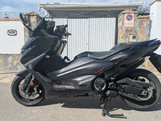Yamaha TMAX 530 Negra