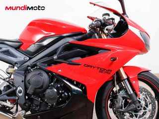 TRIUMPH DAYTONA 675 ABS