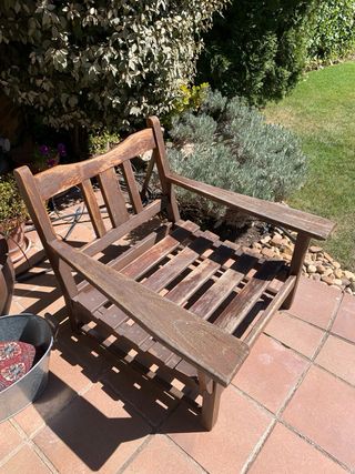 Sofá y butaca de jardín de madera