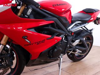 TRIUMPH DAYTONA 675 ABS