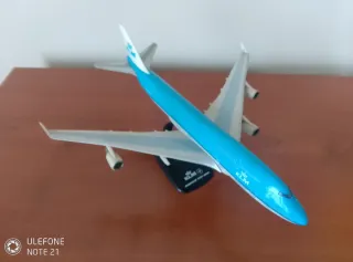 Boeing 747-400 PH-BFJ 1-250 manca motore