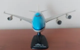 Boeing 747-400 PH-BFJ 1-250 manca motore