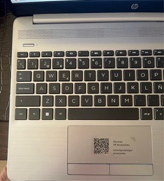 Vendo portatil HP 255 8G Ryzen 5 512GB SSD