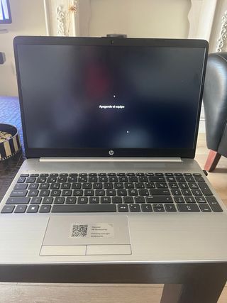 Vendo portatil HP 255 8G Ryzen 5 512GB SSD