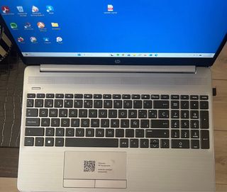 Vendo portatil HP 255 8G Ryzen 5 512GB SSD