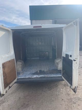 Furgoneta Blanca Citroen Jumper