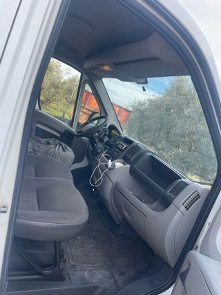 Furgoneta Blanca Citroen Jumper