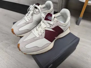 New Balance W327 Unisex Beige/Rojo