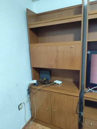 Mueble de comedor de madera